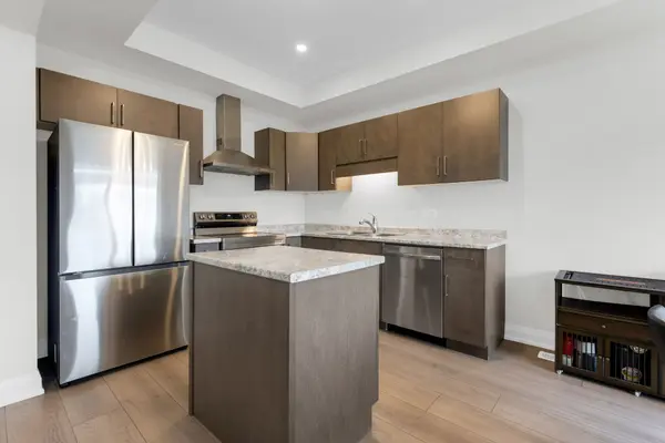 4552 Portage RD #110, Niagara Falls, ON L2E 6A8