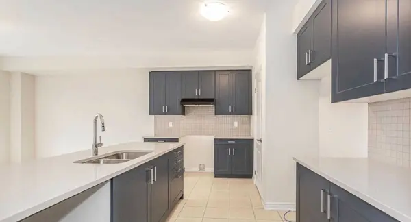 72 Malcolm CRES, Haldimand, ON N3W 0E9