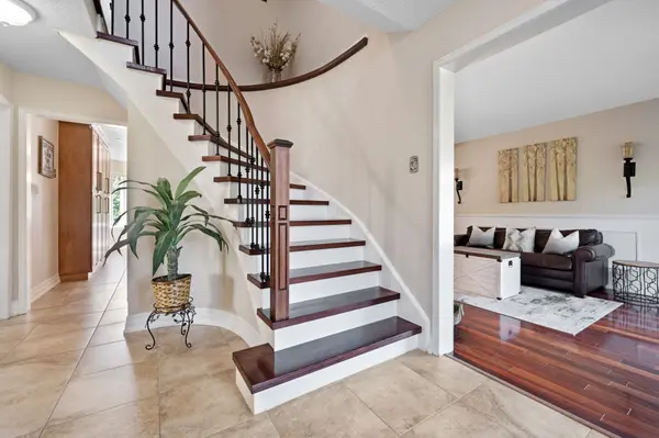 477 Burnett AVE, Cambridge, ON N1T 1L6