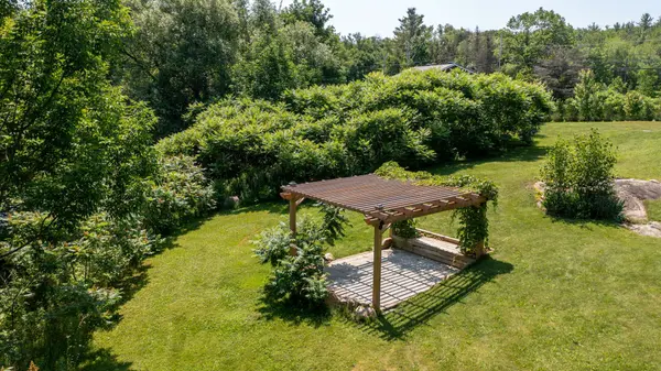 202 Whites Falls RD, Georgian Bay, ON L0K 1S0