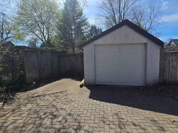 16 Arthur ST, London East, ON N5Y 3B9