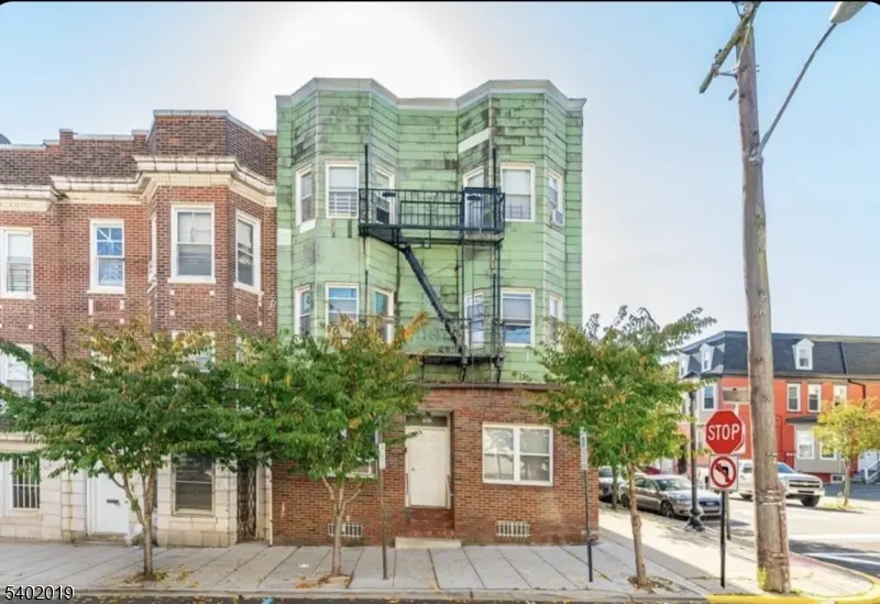 123 47Th St, Union City, NJ 07087