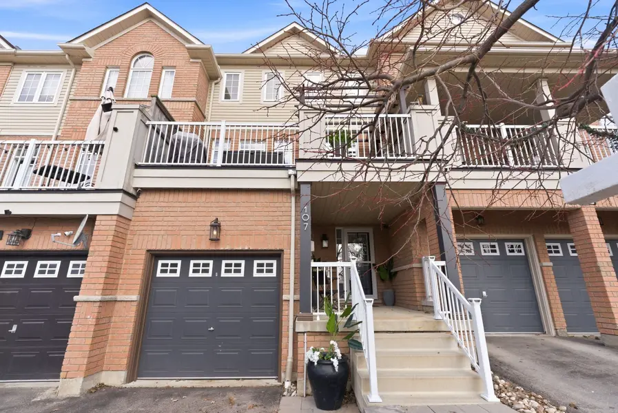 107 Barkdale WAY, Whitby, ON L1N 0G2