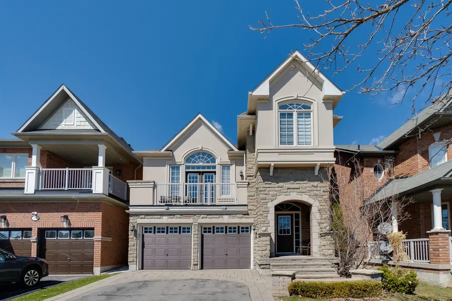 38 Bowkett DR, Richmond Hill, ON L4E 0J7
