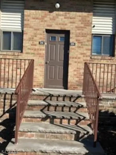 212 N Oaks Blvd, North Brunswick Twp., NJ 08902