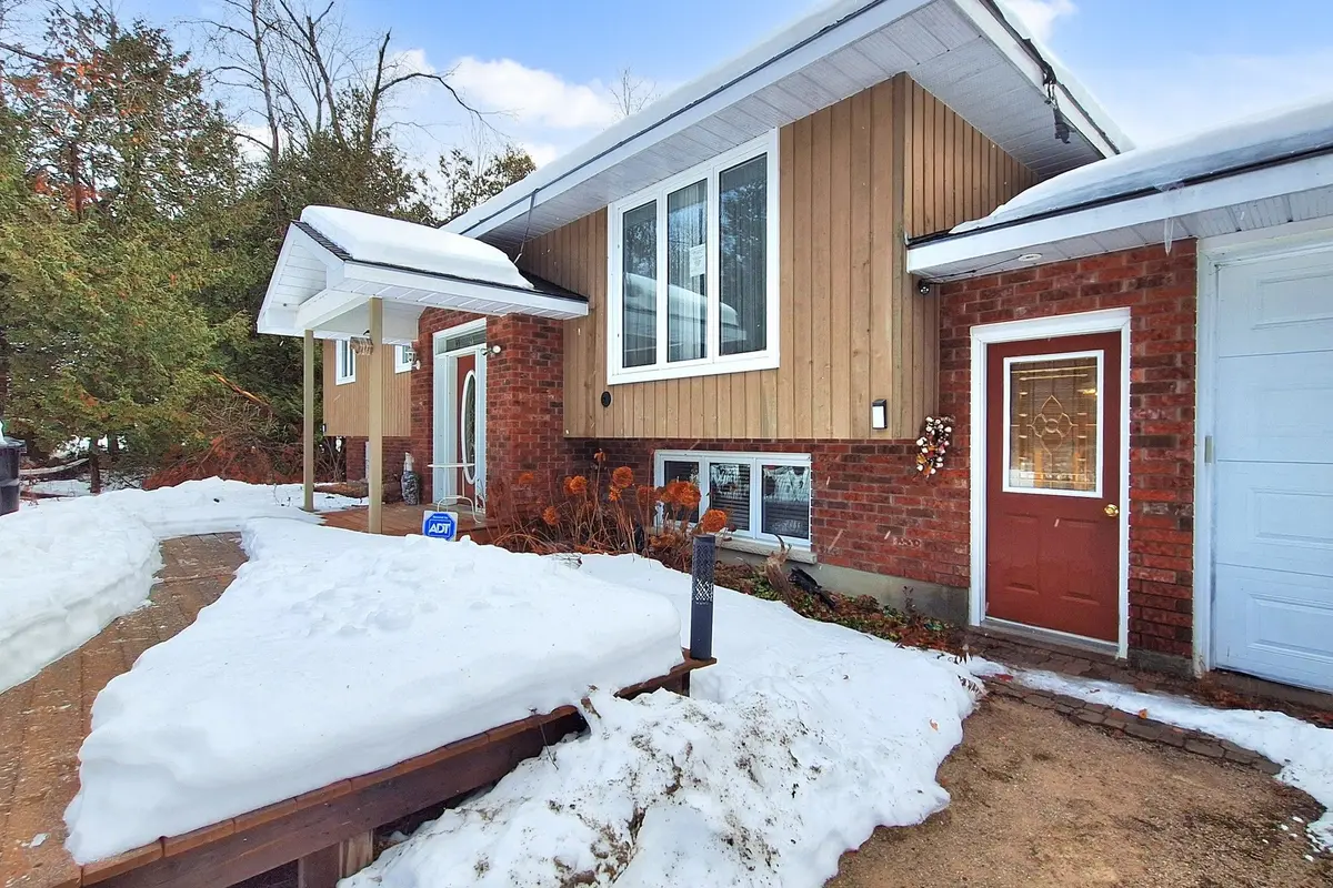 3180 Fleming BLVD, Innisfil, ON L9S 2Z1