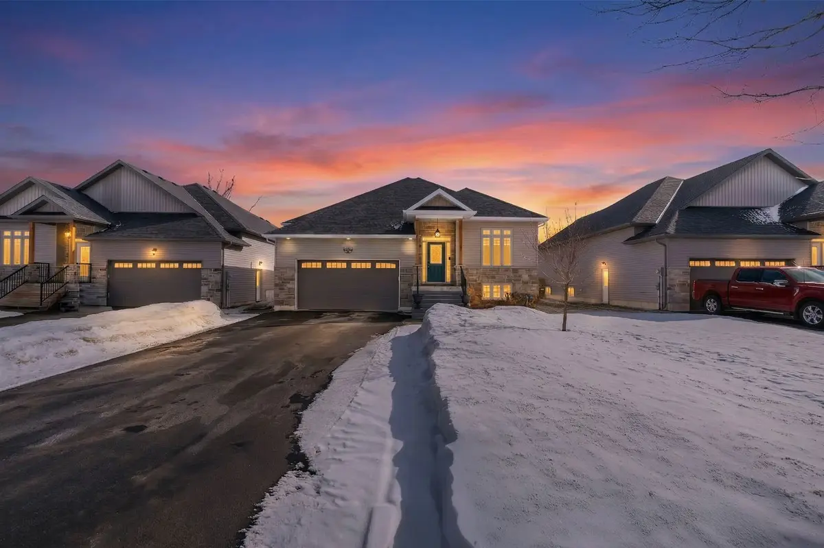 2967 Earl ST, Innisfil, ON L9S 3E2