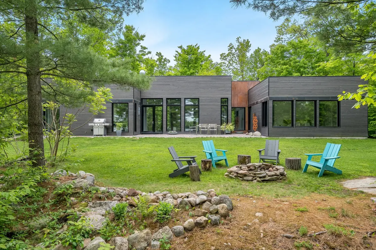 3870 Darling Island RD, Severn, ON L0K 1S0