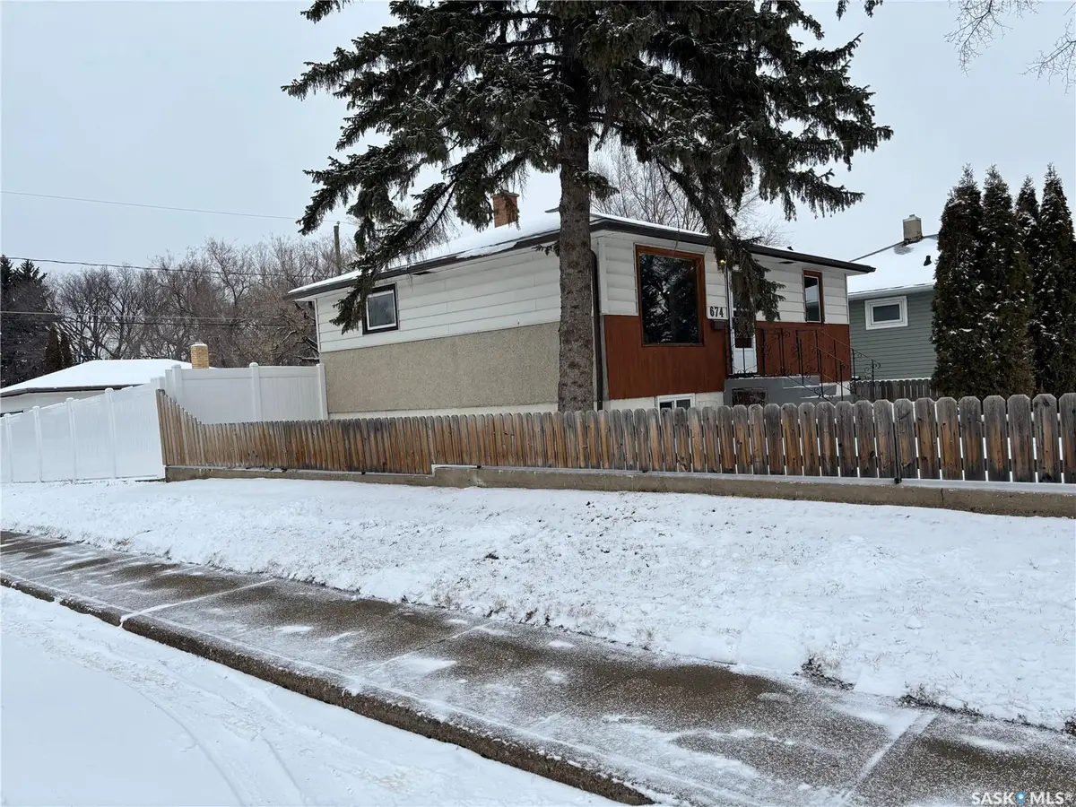 674 Grandview STREET W, Moose Jaw, SK S6H 5L4