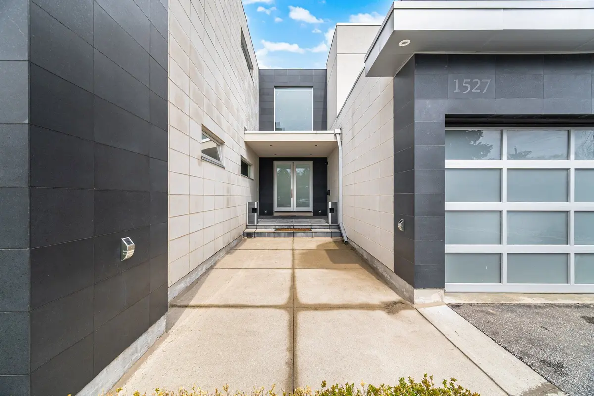 1527 Glenhill CRES, Mississauga, ON L5H 3C4