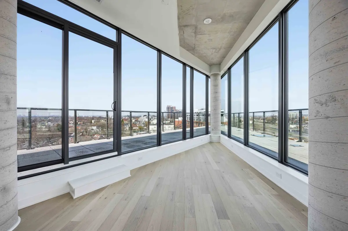 2625 Dundas ST W #902, Toronto W02, ON M6P 0C5