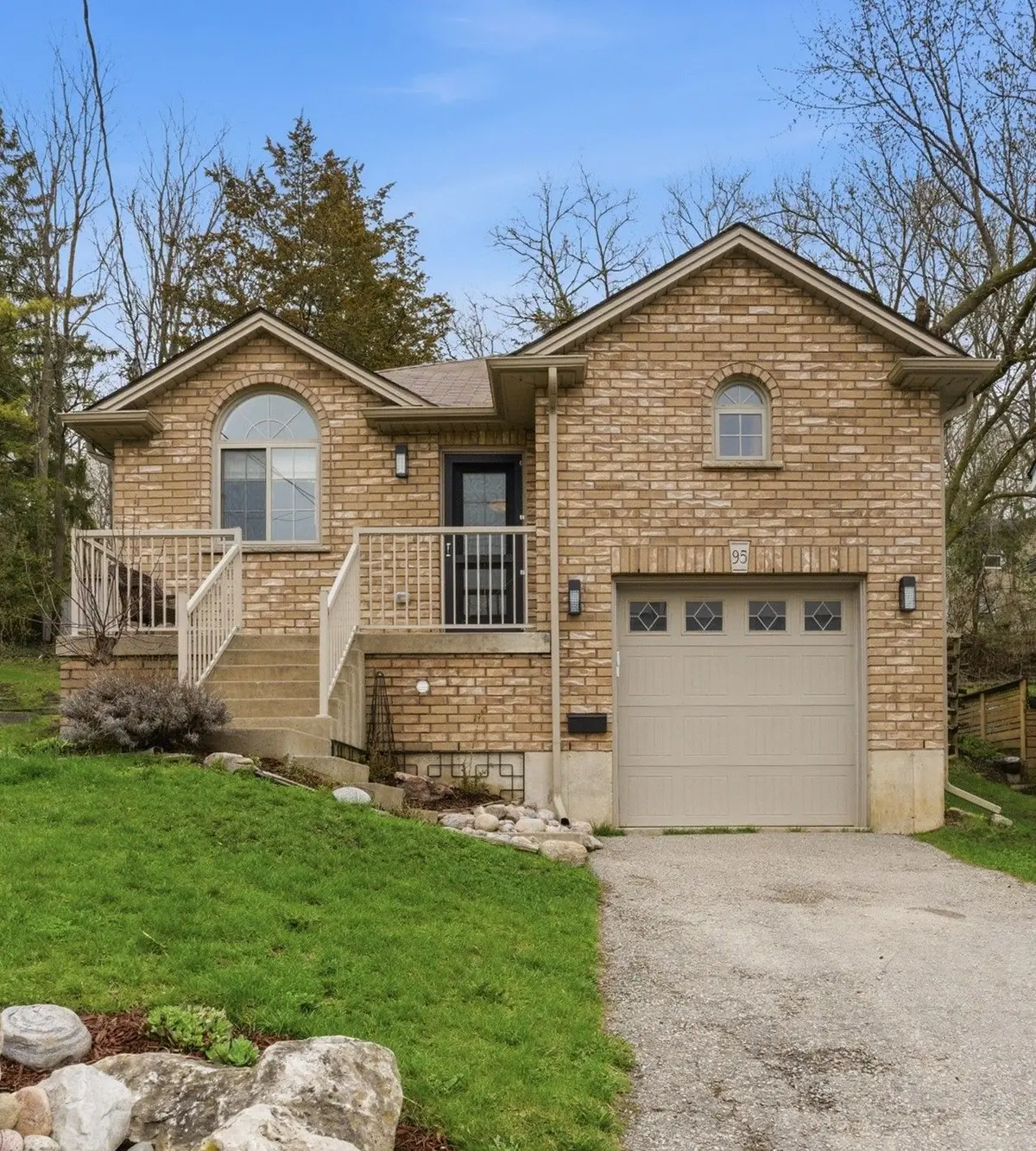 95 West River ST, Brant, ON N3L 2V4