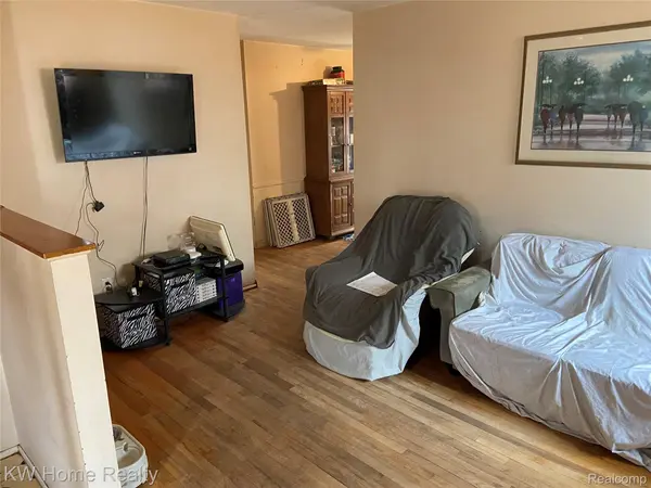 15251 Elderwood ST, Roseville, MI 48066