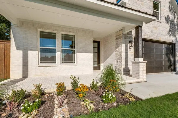 99 Kay Lane, Westworth Village, TX 76114