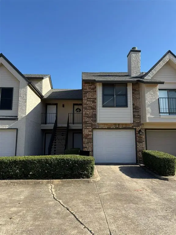 823 W Harwood Road E, Hurst, TX 76054