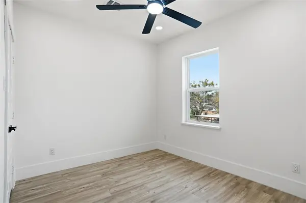 118 Willow Lane, Roanoke, TX 76262