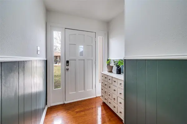 206 Edgewood Drive, Highland Village, TX 75077