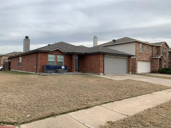 912 Mosaic Drive, Fort Worth, TX 76179