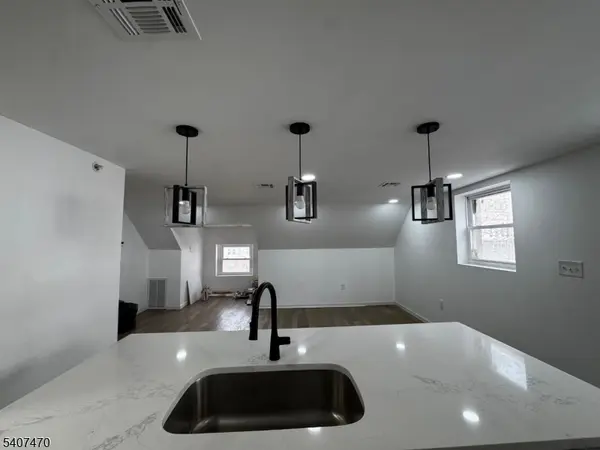 696 Dr Martin Luther King J, Newark City, NJ 07102