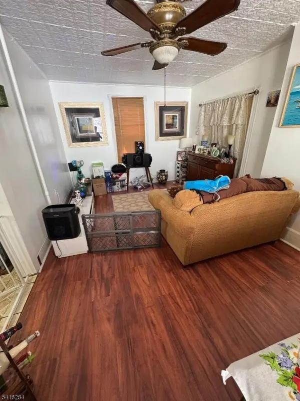 280 Lincoln St, East Orange City, NJ 07017