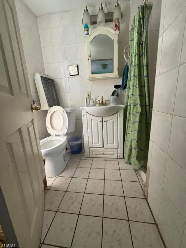 280 Lincoln St, East Orange City, NJ 07017