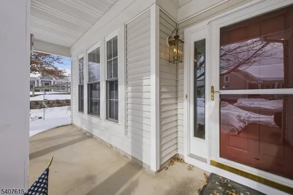 56 Kensington Cir, White Twp., NJ 07823