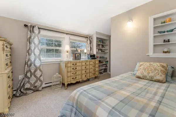 44 Hoffman Dr, Califon Boro, NJ 07830