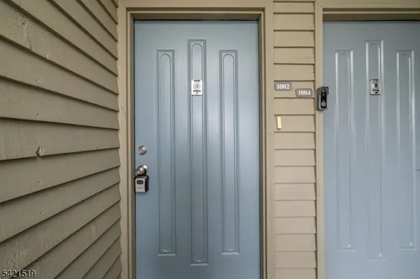 1002 Spruce Hills Dr, Glen Gardner Boro, NJ 08826