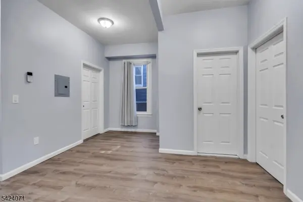 162 S Clinton St, East Orange City, NJ 07018