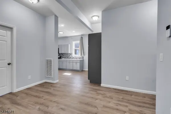 162 S Clinton St, East Orange City, NJ 07018