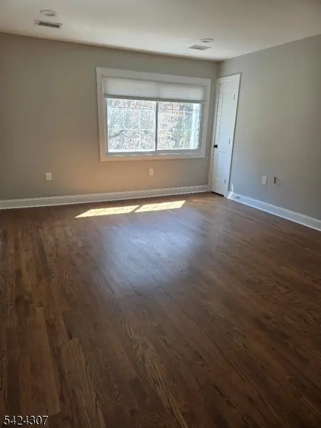 16 Roosevelt Dr, Ogdensburg Boro, NJ 07439