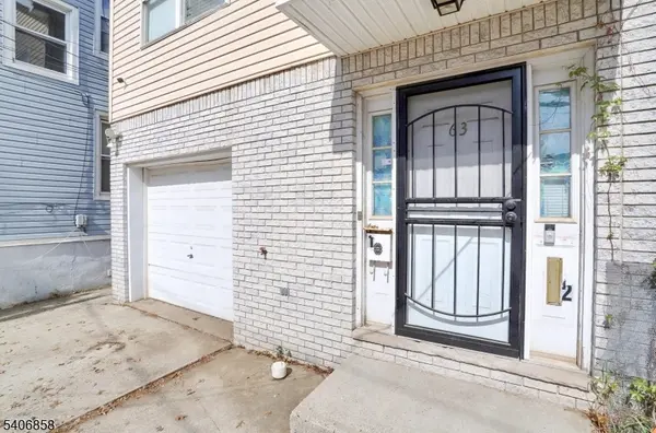 63 Hobson St, Newark City, NJ 07112