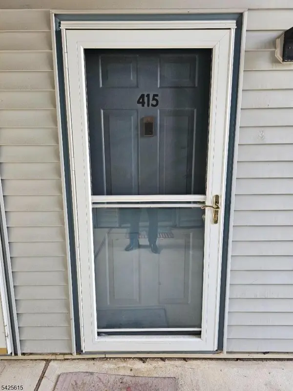 20-415 Delar Pky #415, Franklin Twp., NJ 08823