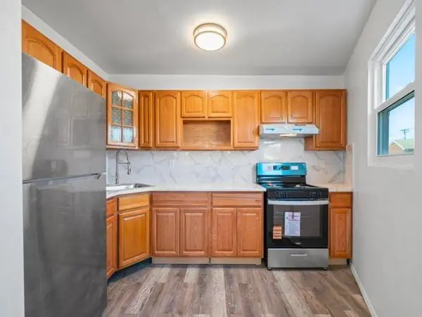 140-14 Charles LN, Queens, NY 11413