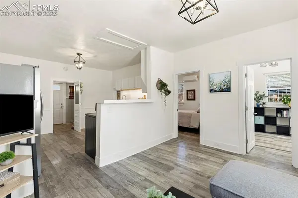 232 E Mill ST, Colorado Springs, CO 80903