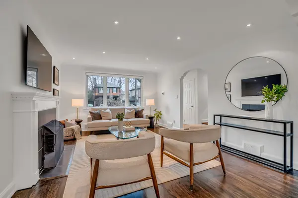 49 Romney RD, Toronto C07, ON M3H 1H4