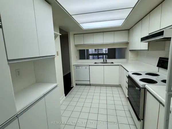 5 Kenneth AVE #1706, Toronto C14, ON M2N 6M7