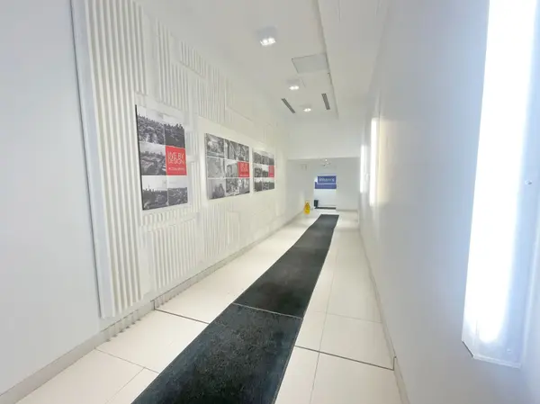 231 College ST #304R, Toronto C01, ON M5T 1R4