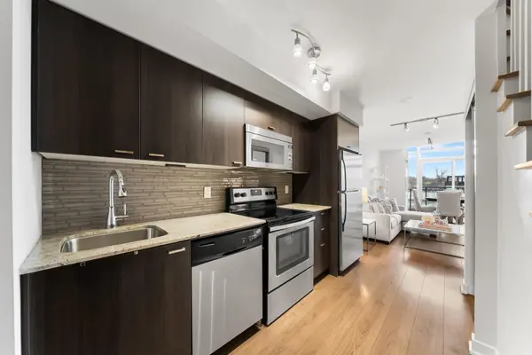 775 King ST W #425, Toronto C01, ON M5V 2K3