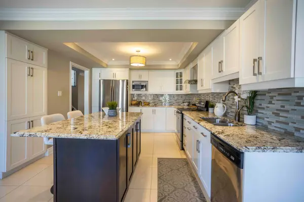 84 Bowles DR, Ajax, ON L1T 4B6