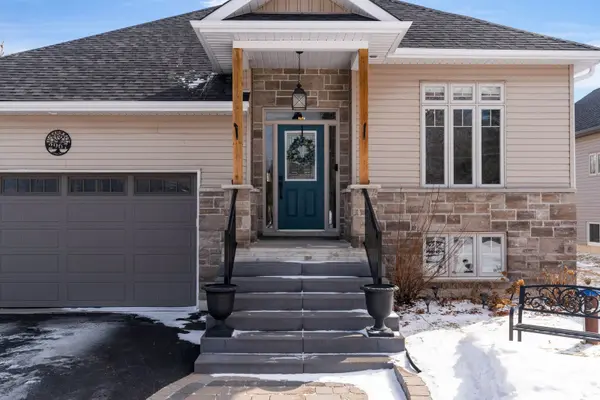 2967 Earl ST, Innisfil, ON L9S 3E2