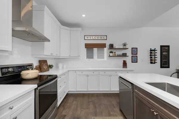 2967 Earl ST, Innisfil, ON L9S 3E2