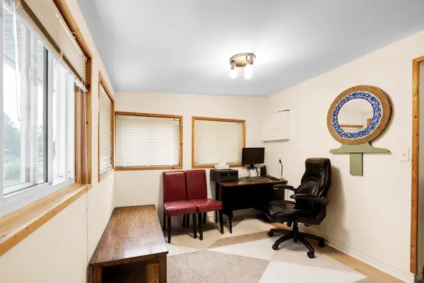 25 Playfair DR, Tay, ON L0K 2C0