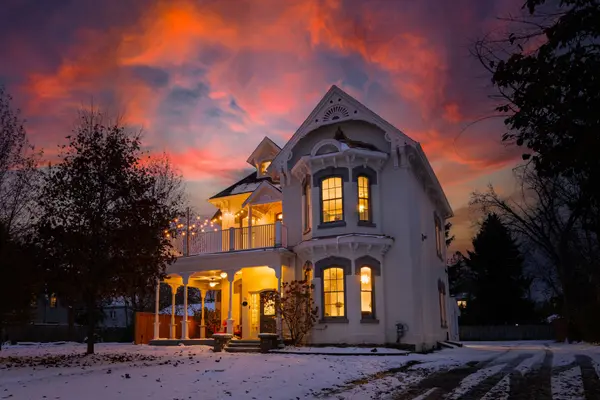 72 High ST, Barrie, ON L4N 1W4