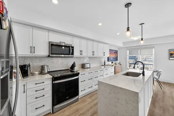 31 Pumpkin Corner CRES #9, Barrie, ON L9J 0C2