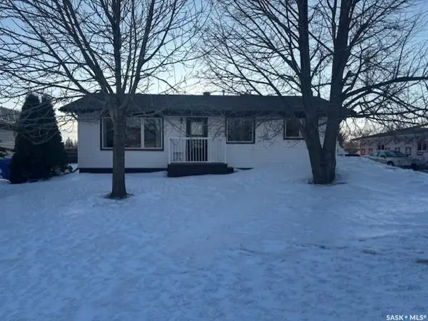 18 Waterloo ROAD, Yorkton, SK S3N 3E8