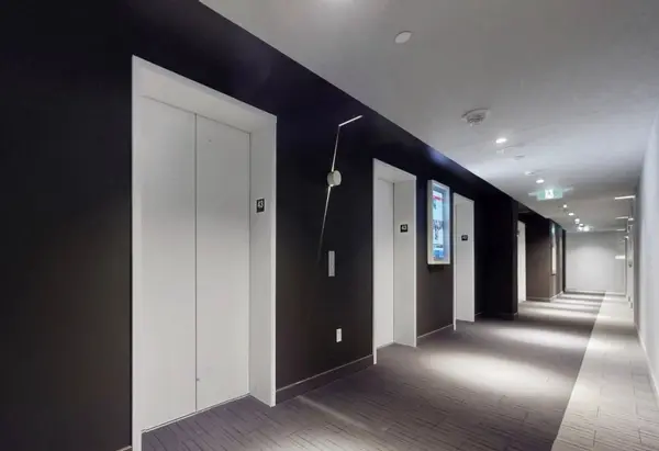 3900 Confederation Pkwy #4609, Mississauga, ON L5B 0M3