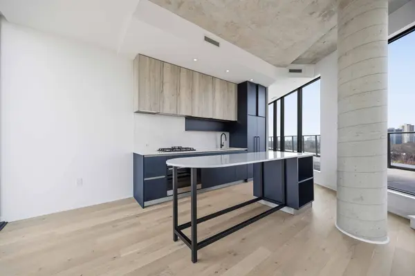 2625 Dundas ST W #802, Toronto W02, ON M6P 0C5