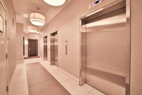 25 Fontenay CT #808, Toronto W08, ON M9A 0C4