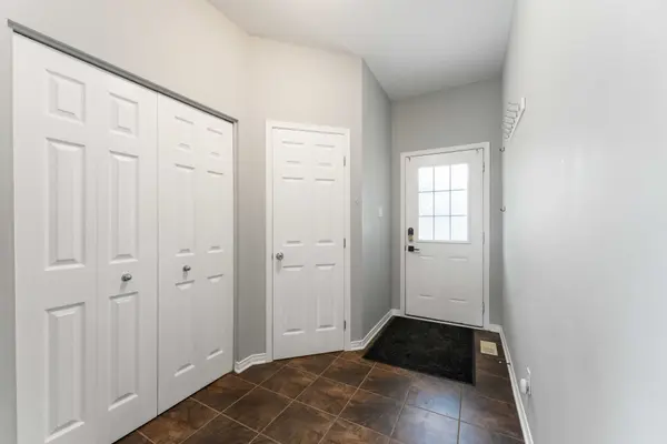 153 LOKOYA ST, Kanata, ON K2S 0J5